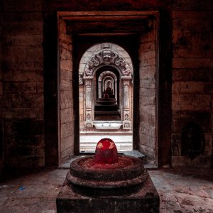 photo-of-ancient-building-3287165